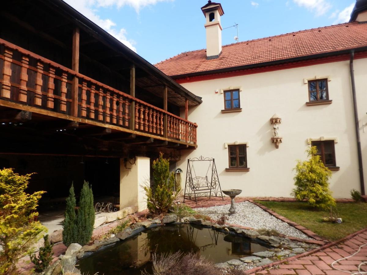 Zámeček Zdíky - Zámecký apartmán Bujanov Exteriér fotografie
