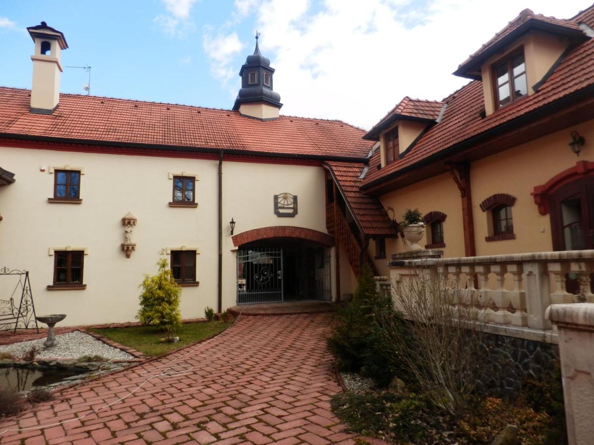 Zámeček Zdíky - Zámecký apartmán Bujanov Exteriér fotografie