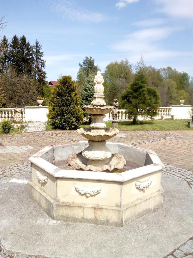Zámeček Zdíky - Zámecký apartmán Bujanov Exteriér fotografie
