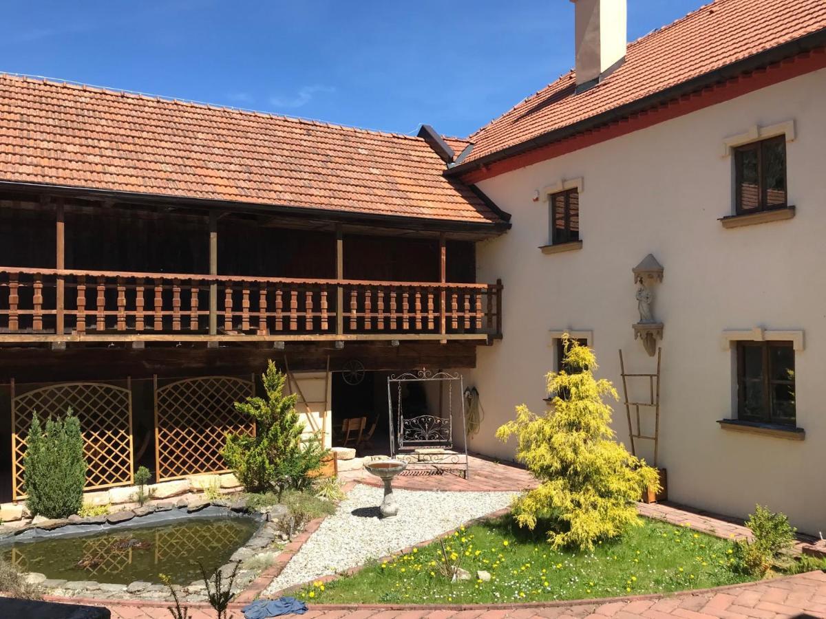 Zámeček Zdíky - Zámecký apartmán Bujanov Exteriér fotografie